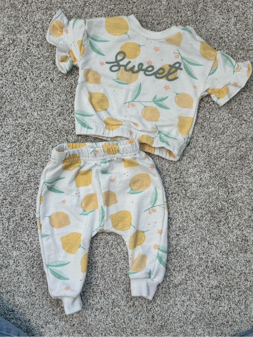 Kit & Pearl - White Two-Piece set with lemon print & embroidered lettering